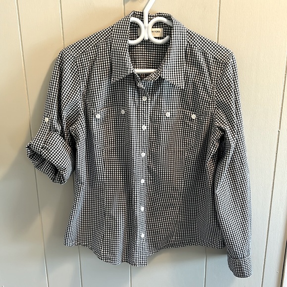 Womens Cotton navy Gingham Shirt. Jones New York. Tags say Lg. but fits like Med - Picture 2 of 12